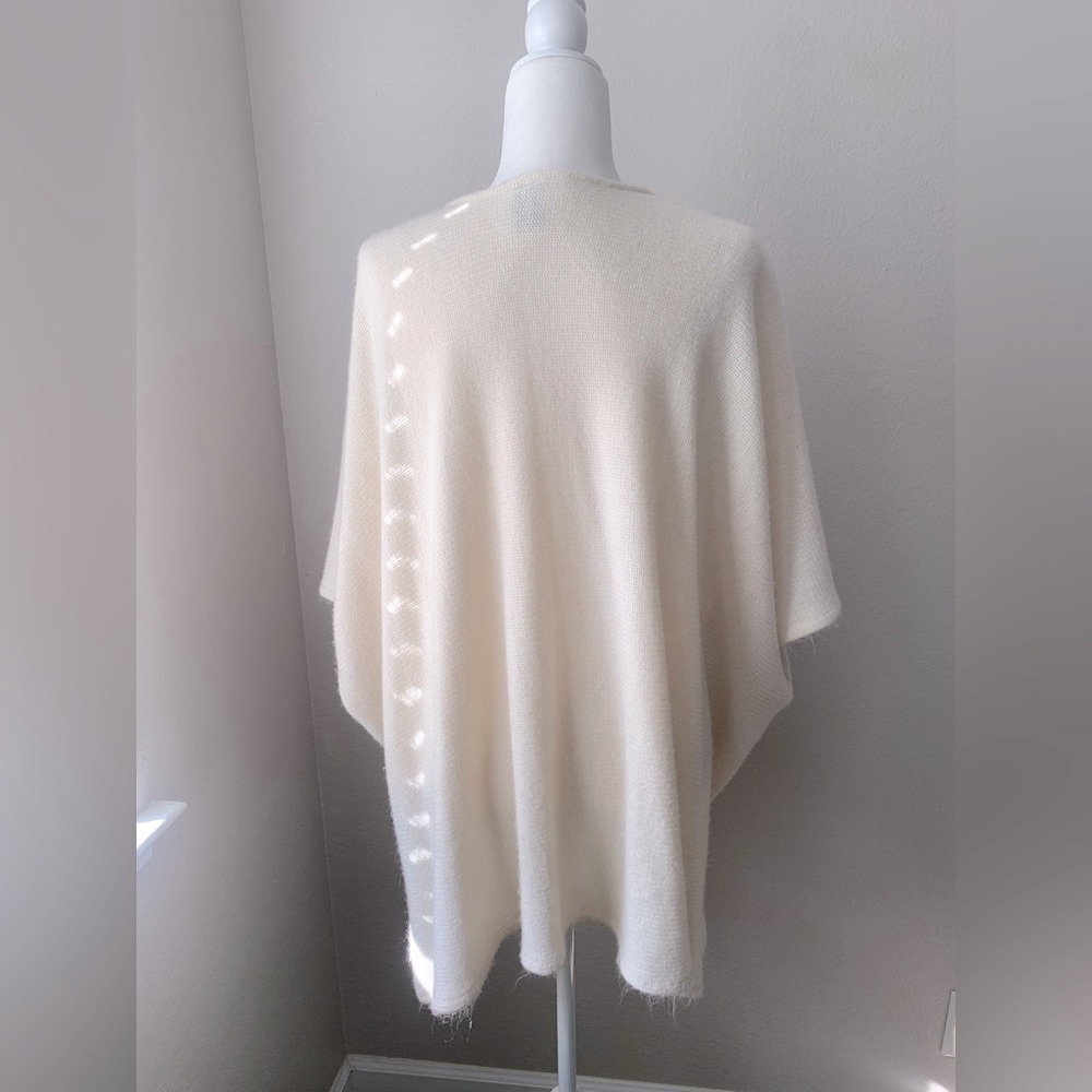 Elegant Cream Women's Poncho - Picture 3 of 4